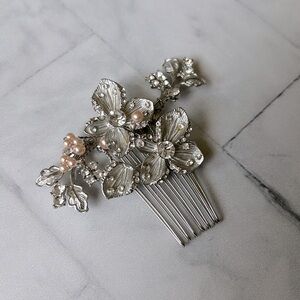 Wedding Belles New York “Petite Garden” Crystal Hair Comb in Silver/Blush